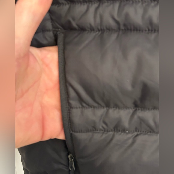 The North Face | Black Puffer Jacket | Size XLL - Picture 4 of 9